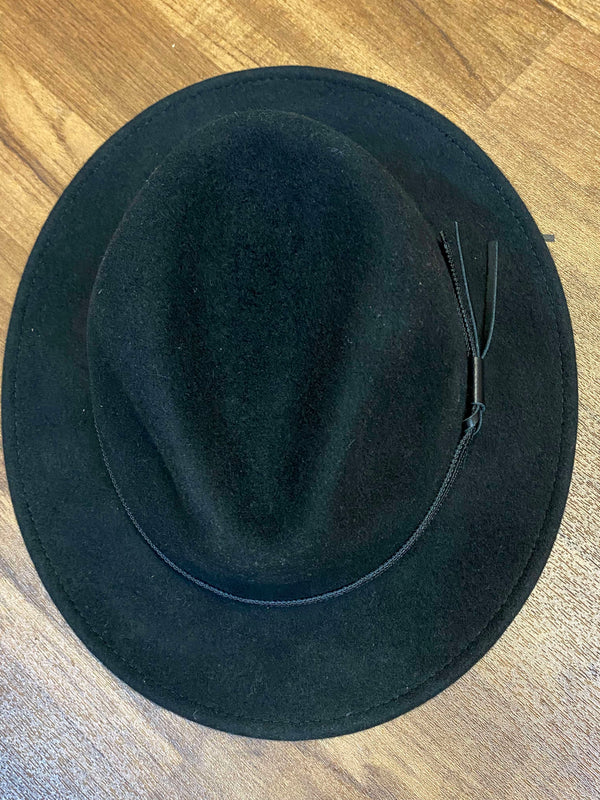 Schwarzer Woll-Fedora Gr. 57 mit Hutband und kleiner seitlicher Verzierung, Ansicht 3