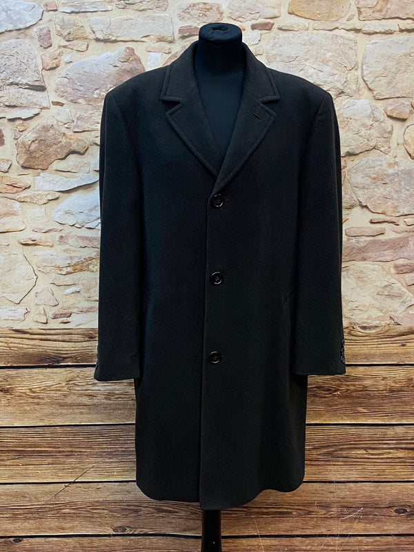 „Vintage Herren Lodenmantel Größe 48 in Schwarz aus Schurwolle Vorderansicht“