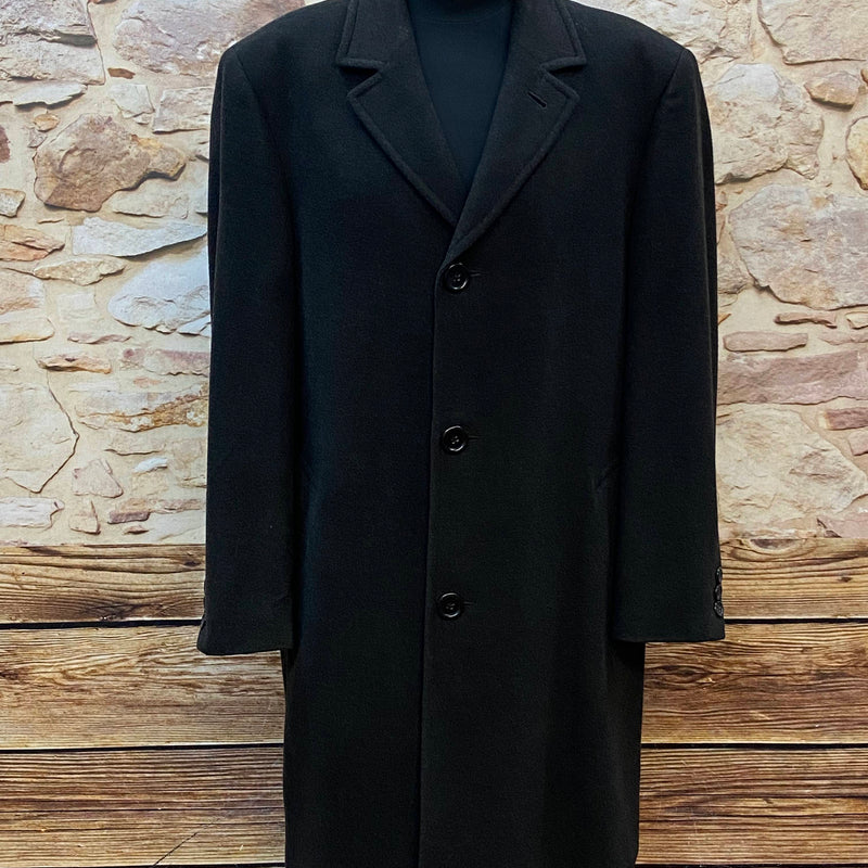 „Vintage Herren Lodenmantel Größe 48 in Schwarz aus Schurwolle Vorderansicht“