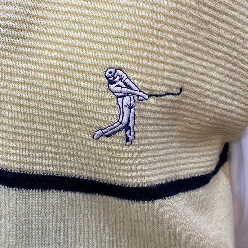Stickerei mit Golfer-Motiv auf dem Pullunder