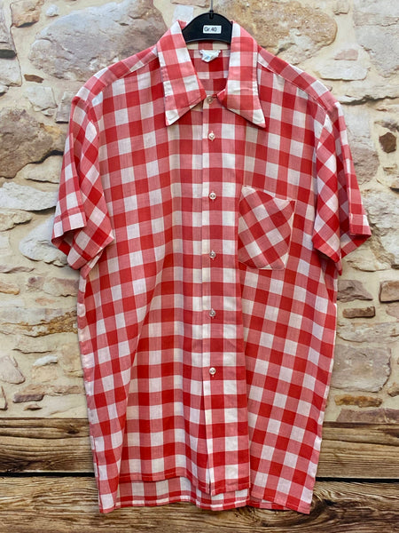 „Vintage Herren Trachtenhemd rot weiß kariert Größe 40 im klassischen Landhausstil“