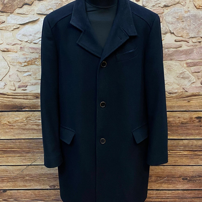 „Vintage Herrenmantel von Pierre Cardin in Größe 56 im Peaky Blinders Stil Vorderansicht“