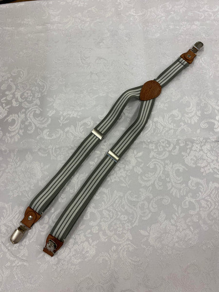 „Vintage Hosenträger grau weiß gestreift in Y-Form mit braunem Lederbesatz“