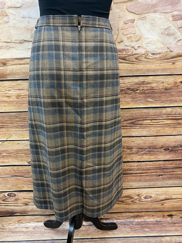 „Vintage Wollrock kariert Rückseite Reißverschluss Größe 46 elegant“