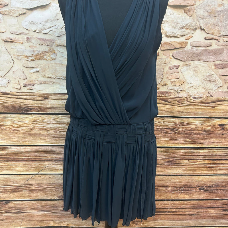 Dunkelblaues, ärmelloses Warehouse Vintage Minikleid mit drapiertem V-Ausschnitt, tiefer geflochtener Taille und plissiertem Rock, Größe 36
