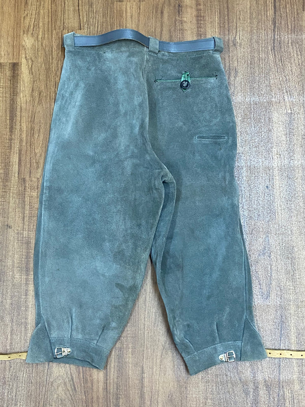 „Trachtenlederhose Kniebund graugrün Rückseite mit Schnallen Herren“