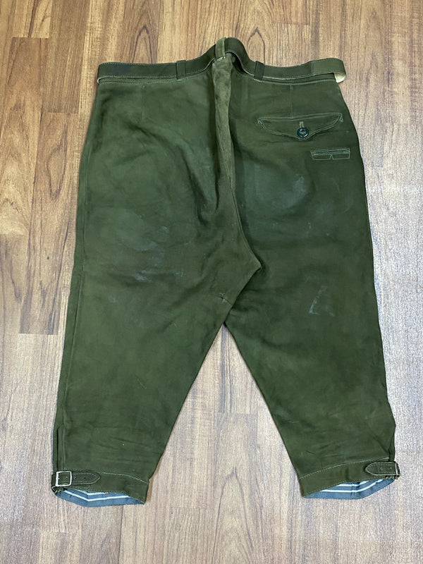 „Trachtenlederhose Kniebund grün Rückseite mit Schnallen Vintage Herren“