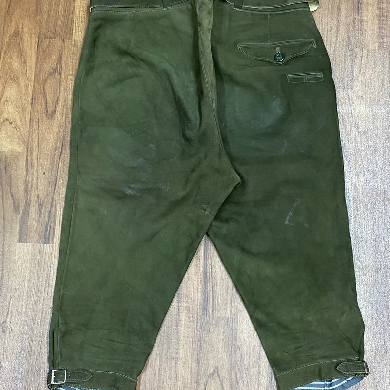 „Trachtenlederhose Kniebund grün Rückseite mit Schnallen Vintage Herren“