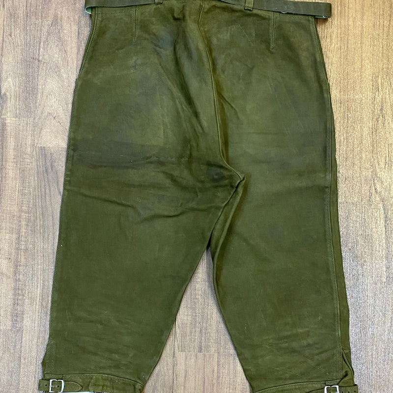 „Trachtenlederhose Kniebund grün Herren Rückseite Vintage“