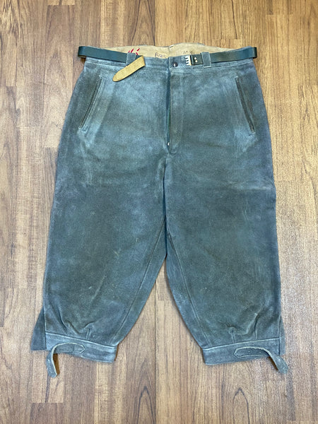„Vintage Kniebundlederhose Herren grau Echtleder Trachtenhose Vorderansicht“