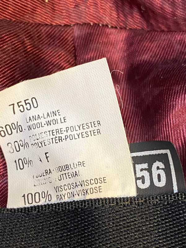 „Materialetikett eines karierten Vintage Herren Huts mit Wollanteil, Polyester und Viskosefutter“