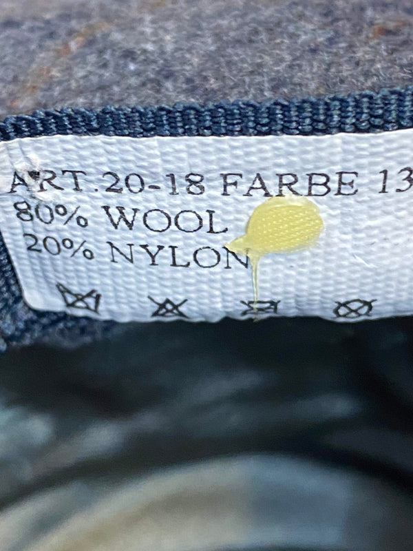 „Materialetikett eines Vintage Herren Huts mit 80 Prozent Wolle und 20 Prozent Nylon“