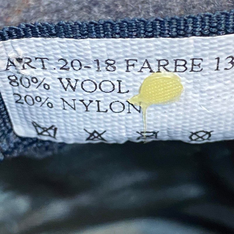„Materialetikett eines Vintage Herren Huts mit 80 Prozent Wolle und 20 Prozent Nylon“