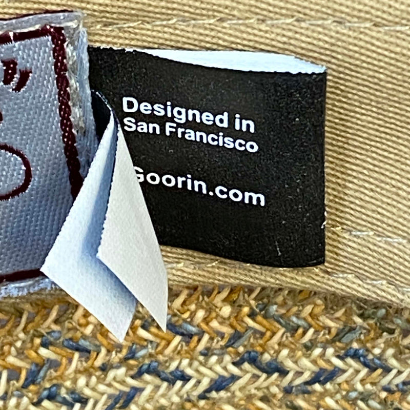 „Designed in Sam Francisco Inneren eines Herren Strohhuts“