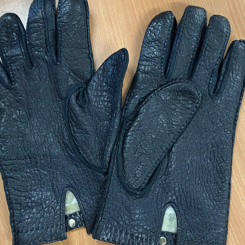Schwarze Vintage-Handschuhe mit kurzer Stulpe von oben
