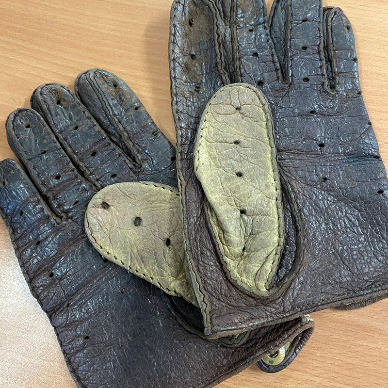 Innenansicht zweifarbiger Roeckl Fahrhandschuhe mit Perforationen