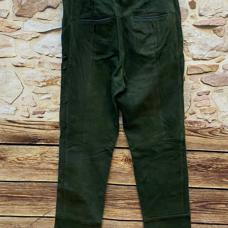 „Trachten Lederhose Herren grün Rückseite klassische Lederhose Vintage Stil“
