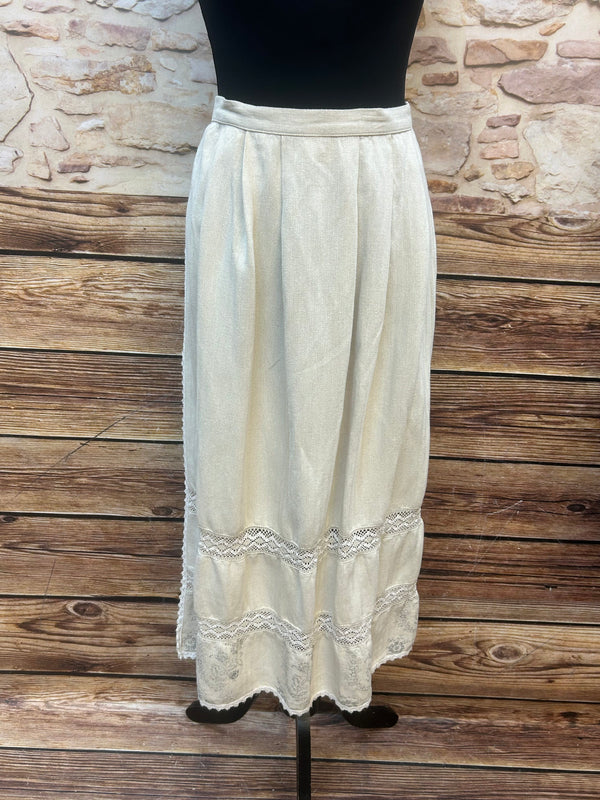 „Beige Vintage-Trachtenschürze aus Leinen, Größe 48, vorne mit Spitzenbahnen“