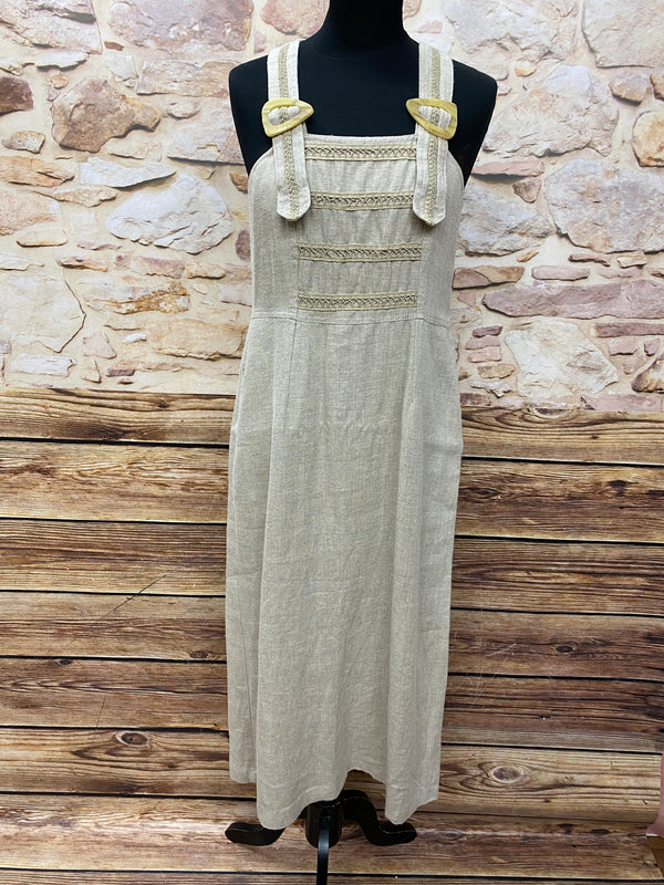 Vintage Leinenkleid von Landhaus in Natur-Beige für Damen in Größe 40, langes ärmelloses Trachtenkleid aus 100 % Leinen mit dekorativen Trägern