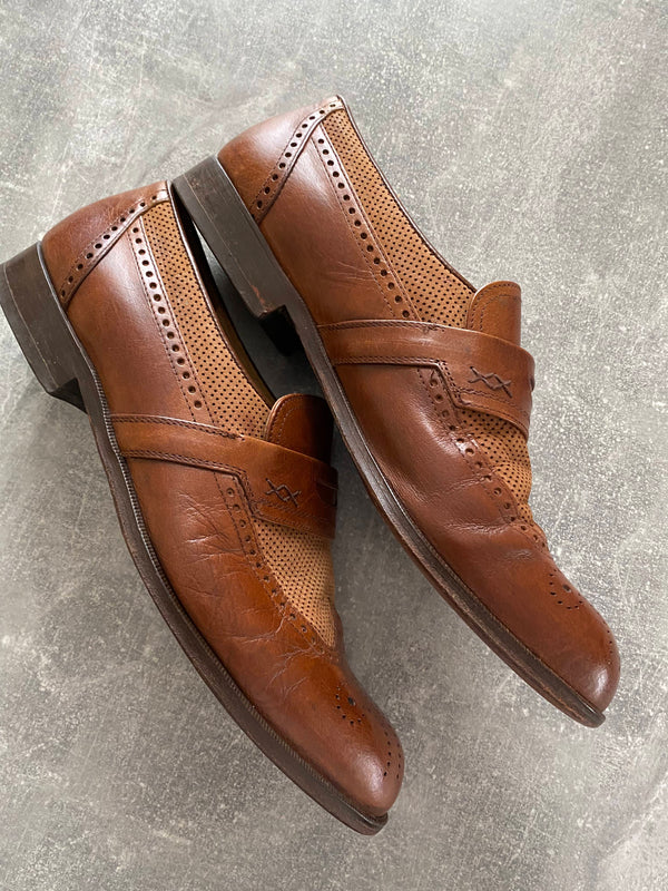 „Braune Leder Loafer mit Lochmuster Vintage Herrenschuhe elegante Slipper mit Ledersohle“