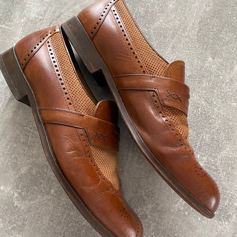 „Braune Leder Loafer mit Lochmuster Vintage Herrenschuhe elegante Slipper mit Ledersohle“