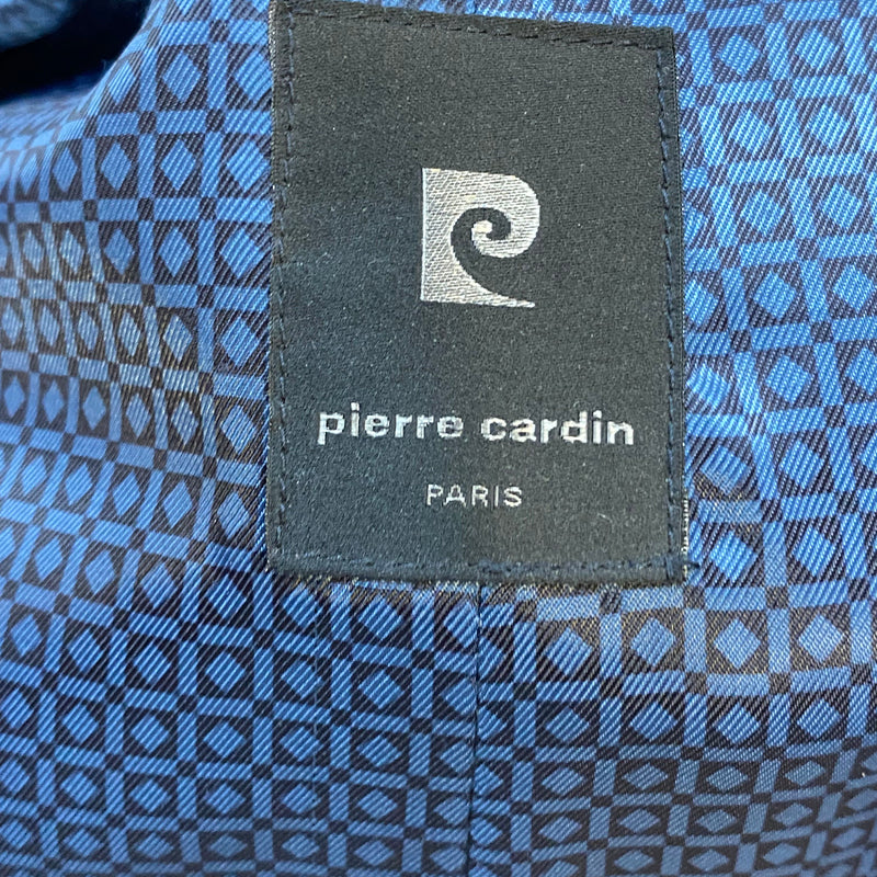 „Pierre Cardin Paris Etikett im Vintage Herrenmantel“