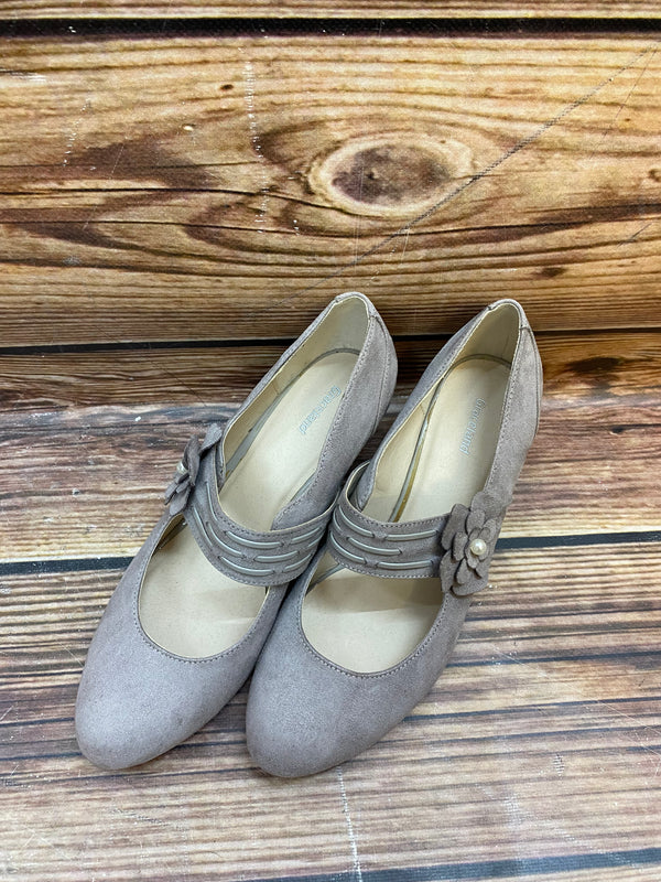 „„Vintage Mary Jane Pumps Damen taupe Größe 39 mit Blumenapplikation“