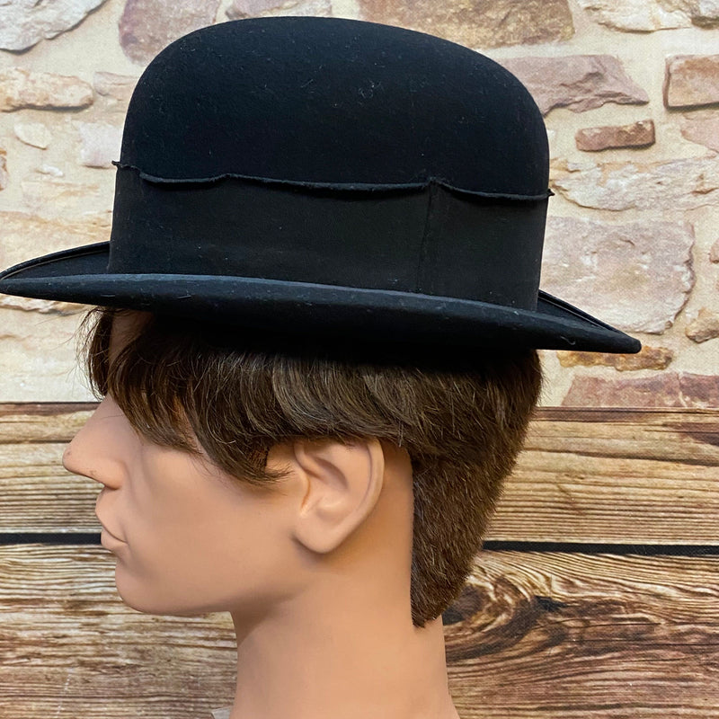 Echter schwarzer Bowler Hat mit Hutband und fester Hutform
