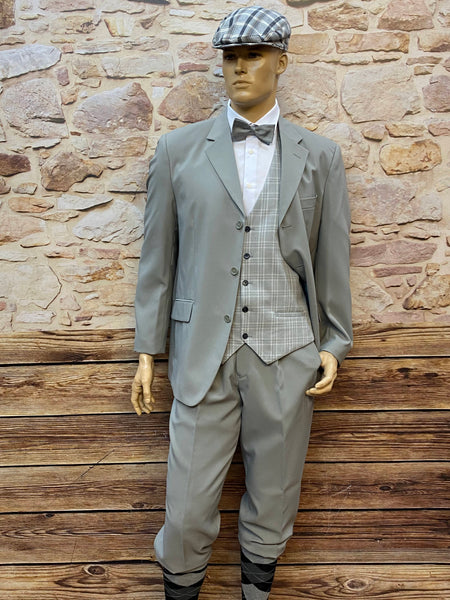 „Komplettes 20er-Jahre Herren Outfit in Grau, Gr. 50, mit Schiebermütze, Weste und Knickerbocker“