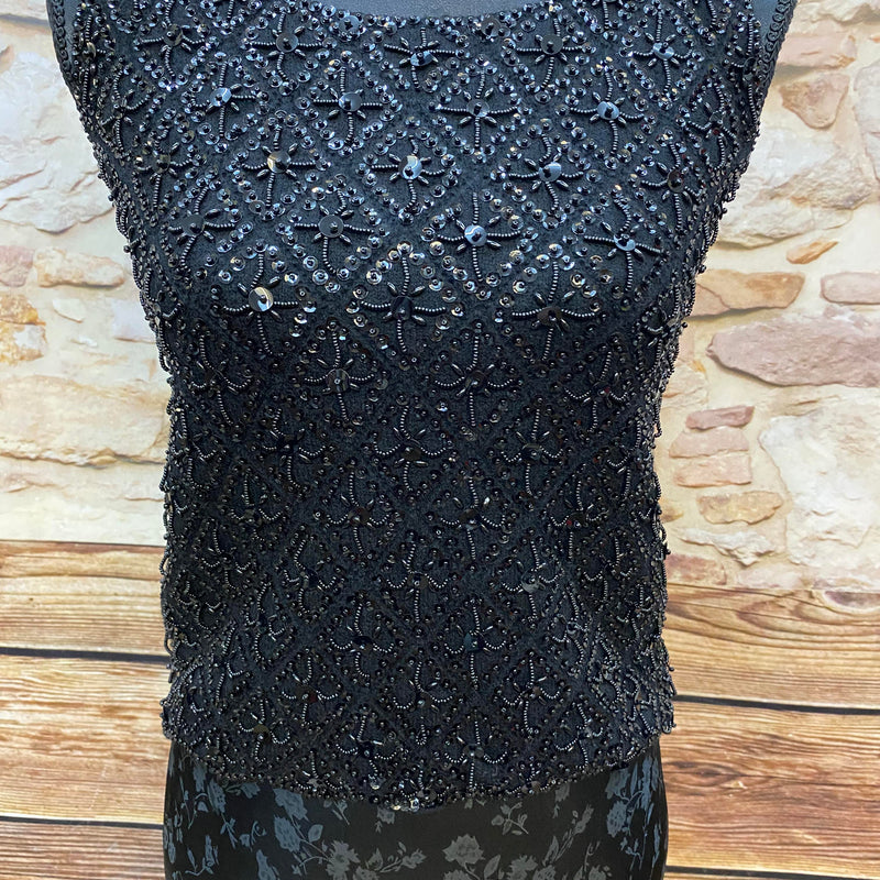 „Vintage Pailletten Top schwarz mit Perlenbesatz Größe 34 Frontansicht“