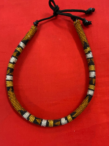 Vintage Perlen-Halskette in Gold Schwarz und Silber mit verstellbarer Kordel