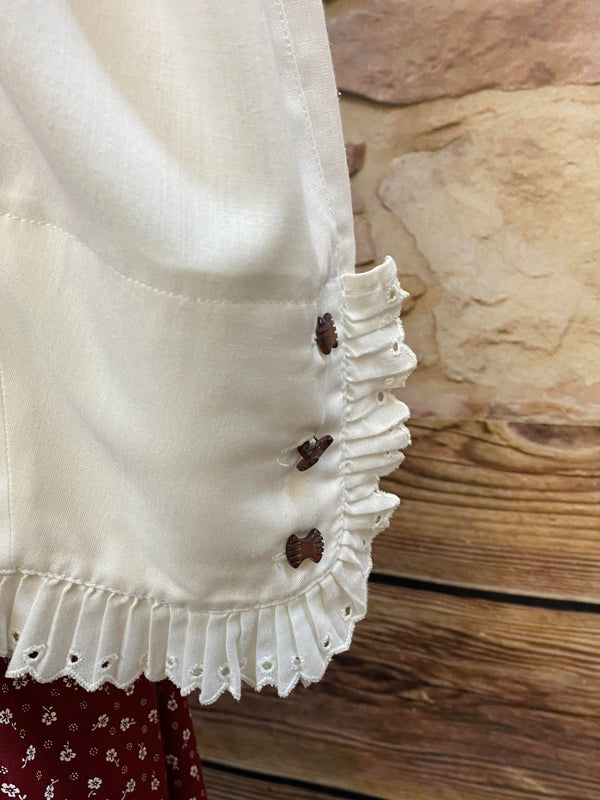 20er Jahre Damen Outfit Gr. 40 mit weißer Bluse, rotem Rock, Hut und Perlenkette, Ansicht 4
