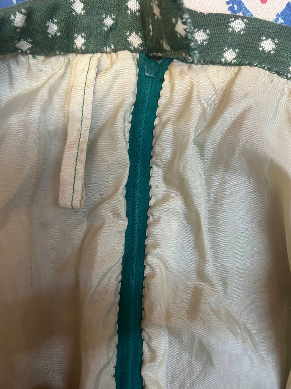 „Detail grüner Vintage Rock Bordüre Muster Trachtenstil“