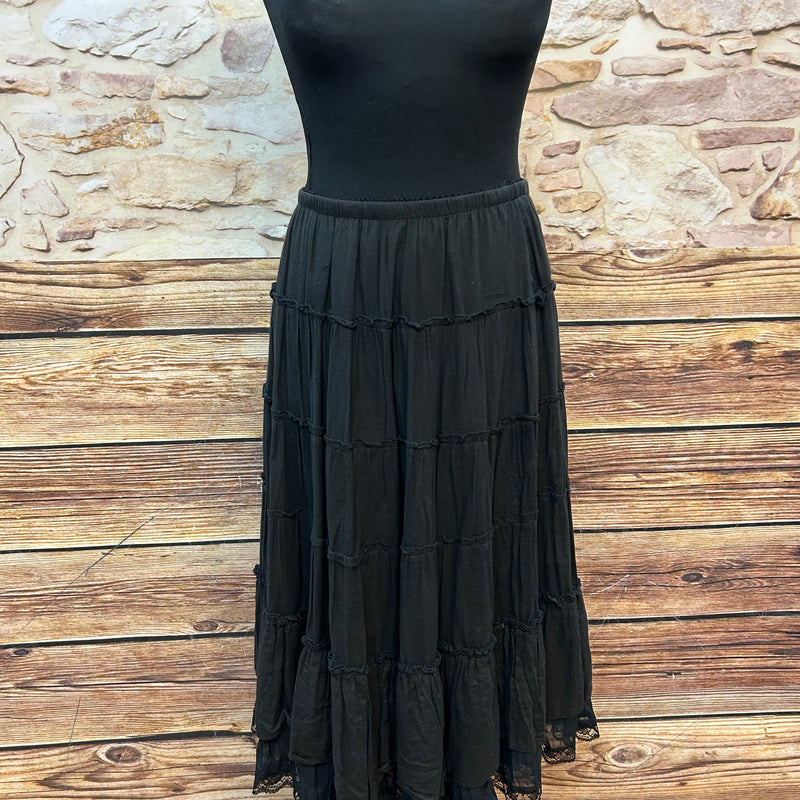 „Schwarzer Vintage Rock mehrlagig mit Raffungen und Spitzenabschluss“