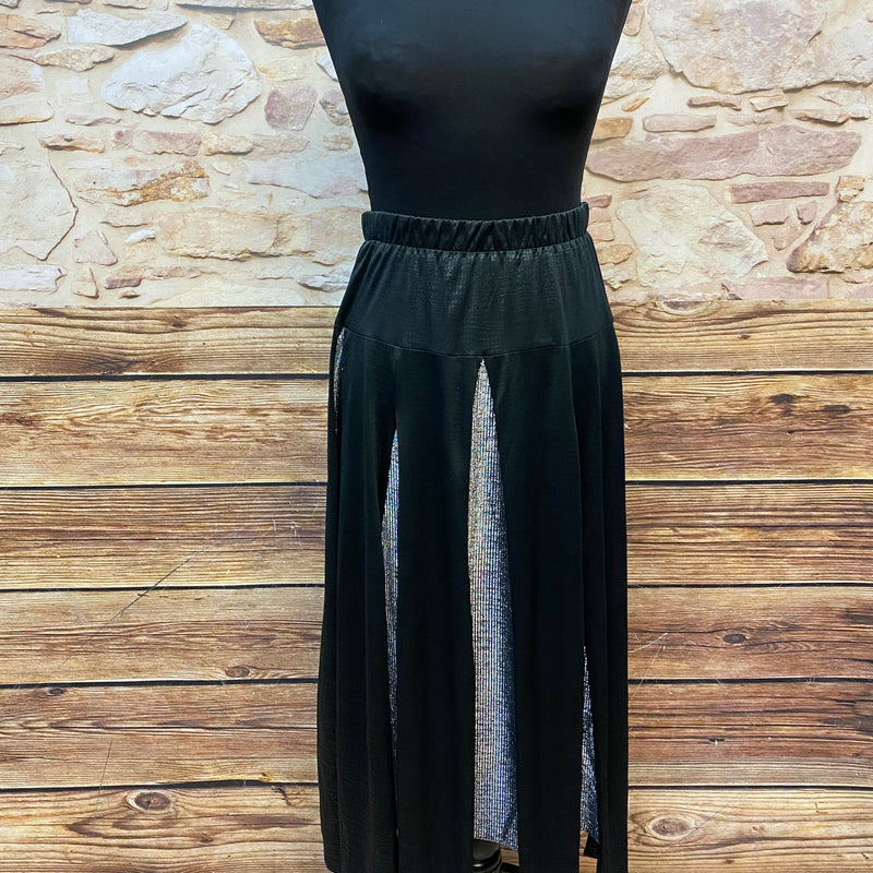 „Detail schwarzer Vintage Rock schimmernde Einsätze elegante Abendgarderobe“