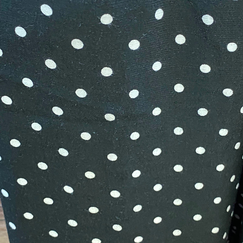 „Detailaufnahme Polka Dots Muster Retro Hose 50er Stil“