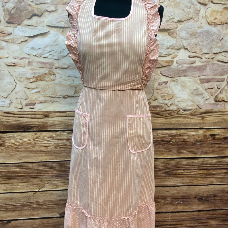 „Vintage Rüschen-Schürze in Rosé/Beige mit Streifen, Latz und Taschen aus Baumwolle, 1980er“