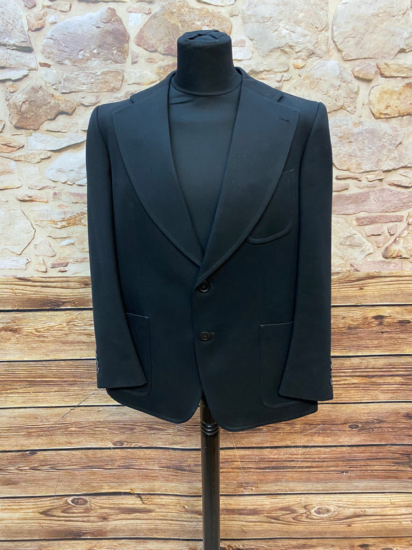 „Vintage Sakko 1970er in Schwarz mit breitem Revers, Schurwollmix, Gr. ca. 56 – klassischer Retro-Herrenblazer“