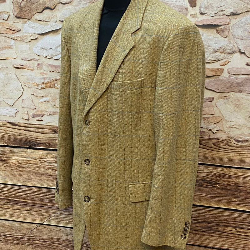 Seitenansicht Vintage Sakko Gr. 56, elegantes Karo-Muster.