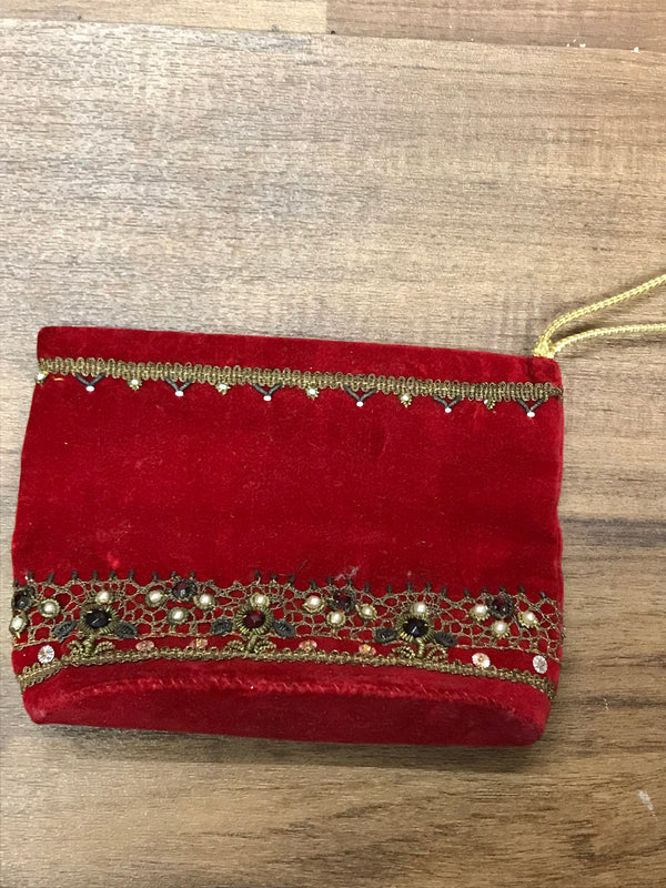 Rote Vintage Samttasche mit goldfarbener Borte, Perlen und Schmucksteinbesatz