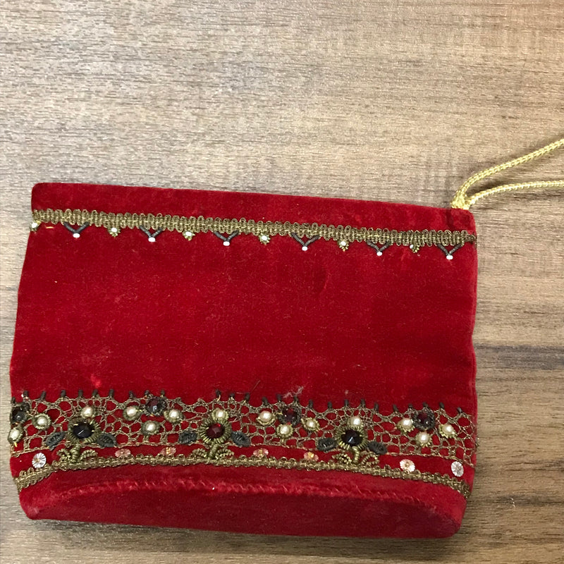 Rote Vintage Samttasche mit goldfarbener Borte, Perlen und Schmucksteinbesatz