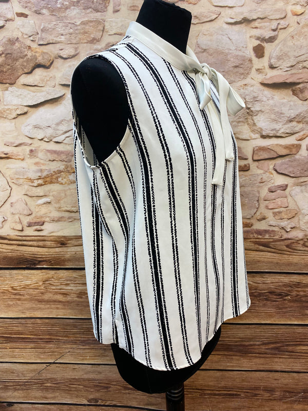 „Vintage Bluse schwarz weiß gestreift Damen Oberteil klassisch elegant“