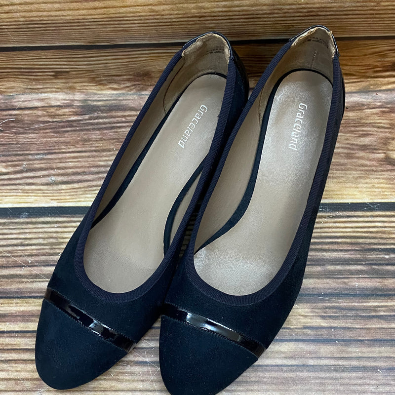 „Elegante schwarze Vintage Pumps Damen mit Lackdetail vorne“