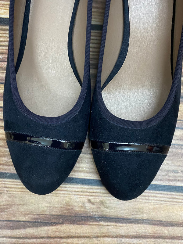 „Elegante schwarze Vintage Pumps Damen mit Lackdetail vorne“