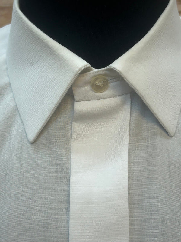 „Vintage Smokinghemd Herren Detail Kragen verdeckte Knopfleiste“