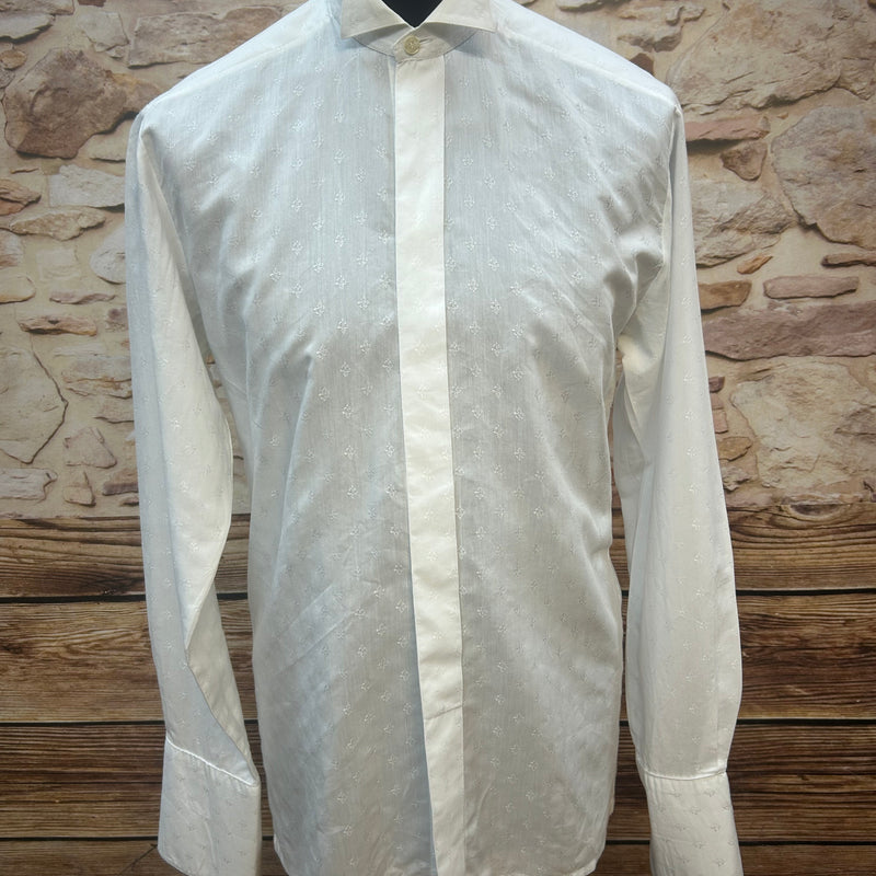 Weißes Vintage Smokinghemd Gr. 38 mit Jacquard-Muster und Kläppchenkragen für Fliege/Smoking.