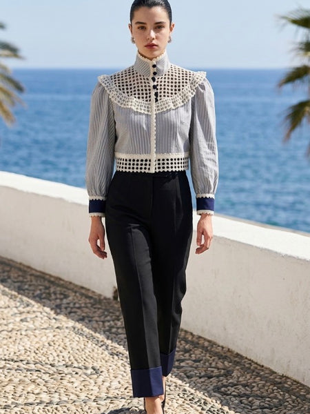 „Vintage Damen Spitzenjacke blau weiß gestreift mit Lochspitze Handmade“