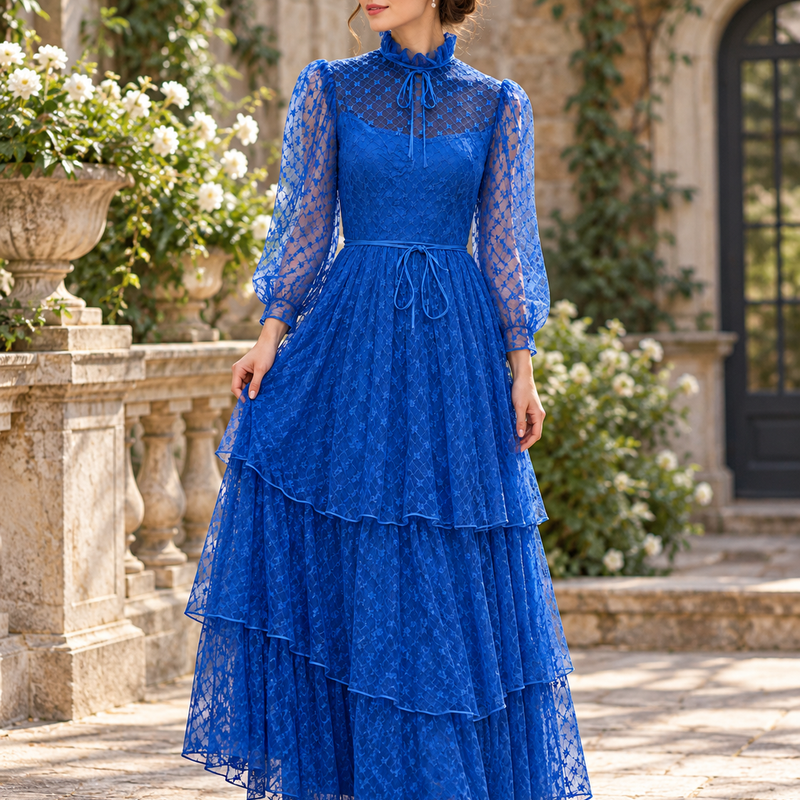 Langes blaues Vintage Spitzenkleid mit Stehkragen, transparenten Ärmeln, Bindeband und gestuftem Rock