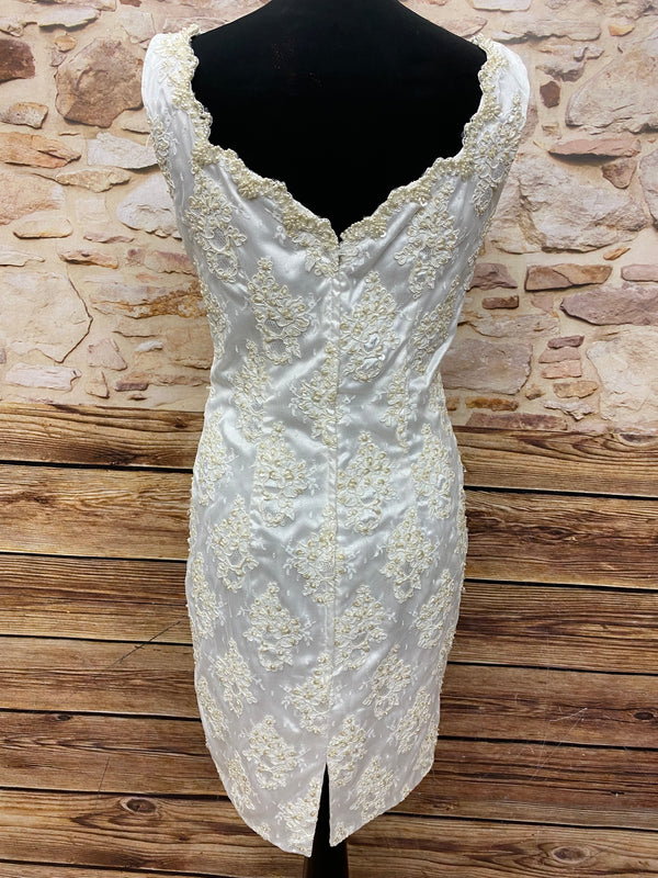 „Vintage Standesamtkleid ivory Spitze Perlen Gr 38 Rückansicht