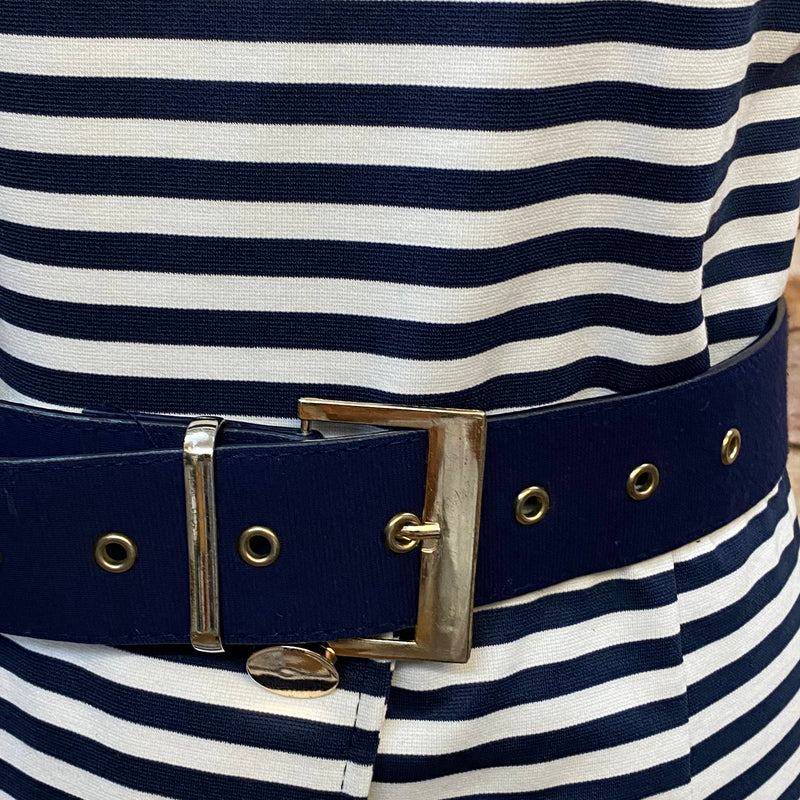 „Detail Streifenmuster Kleid dunkelblau weiß mit Gürtel Vintage“